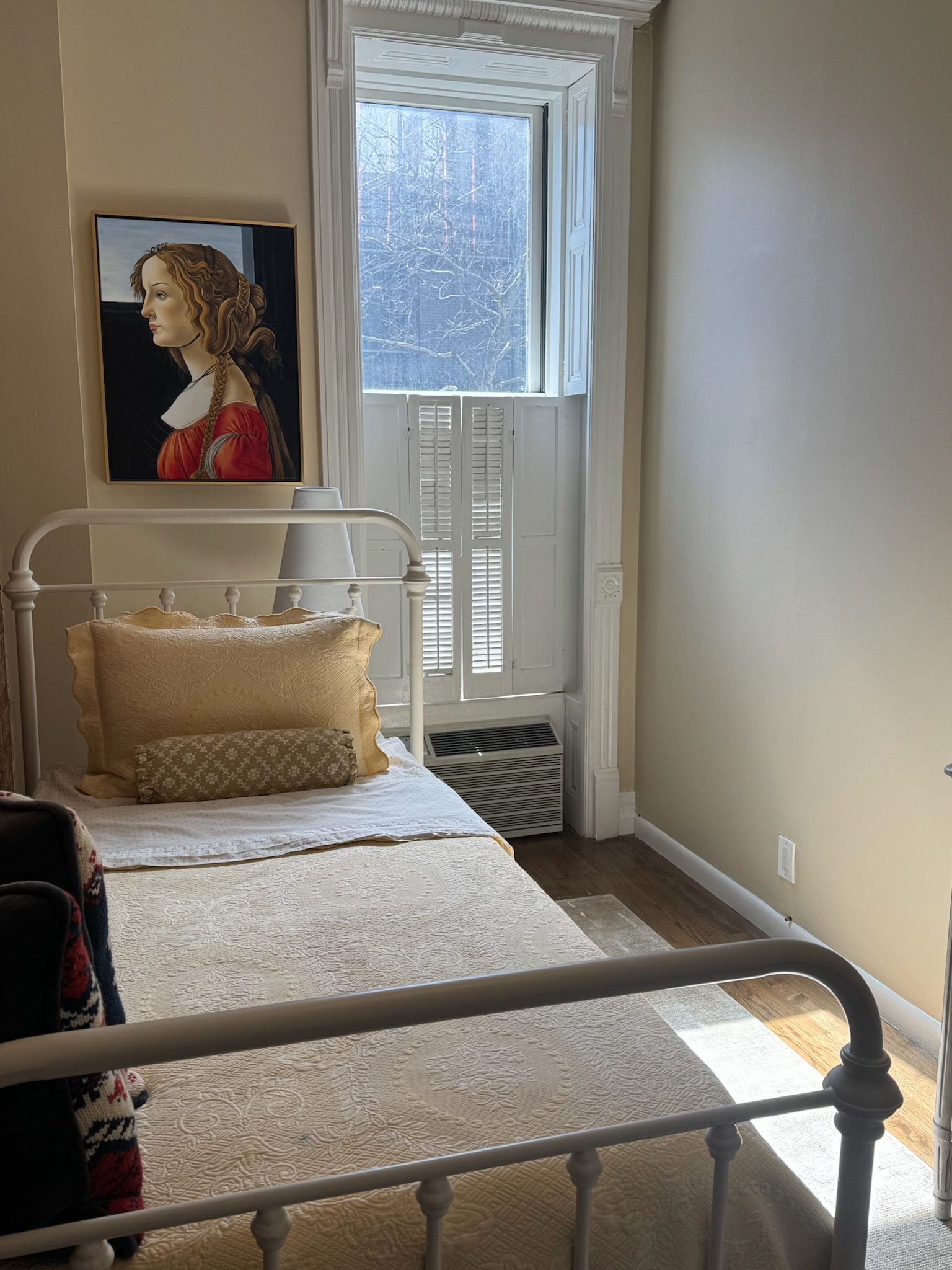 Guest Bedroom — Manhattan